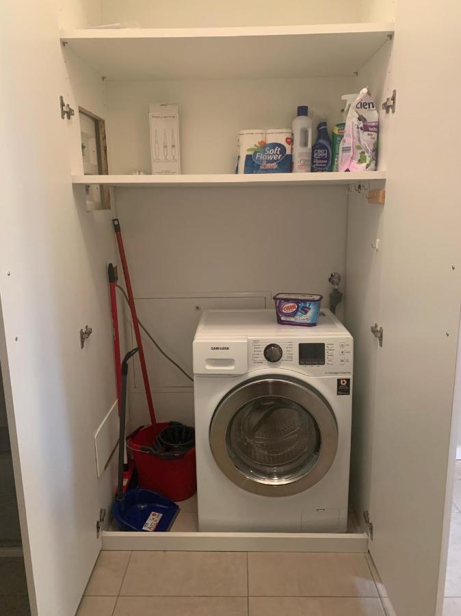 Le Noir Appartment Peschiera del Garda Bagian luar foto