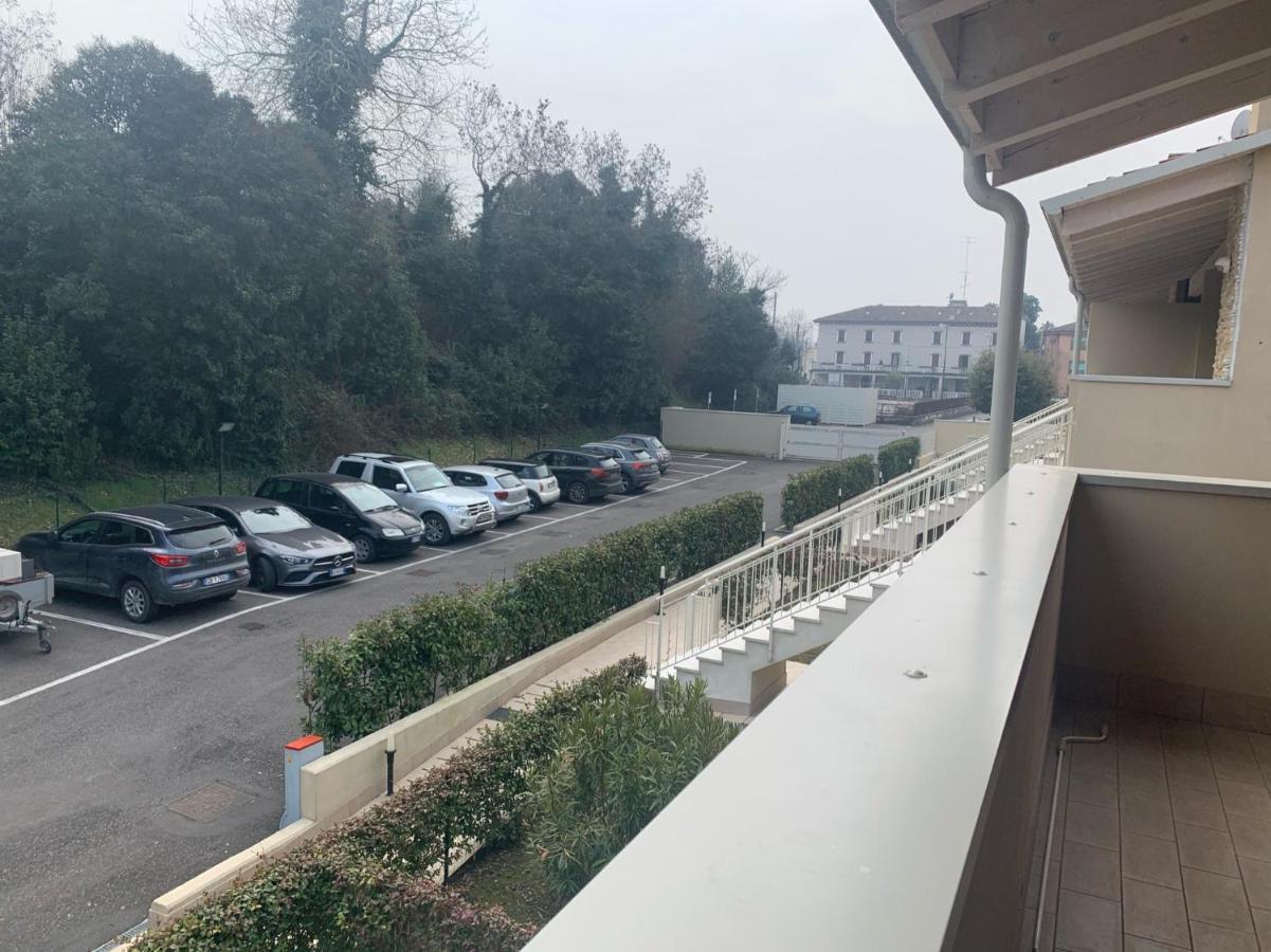 Le Noir Appartment Peschiera del Garda Bagian luar foto
